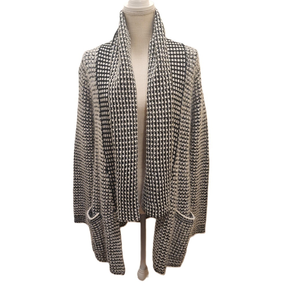 Elan Monochrome Houndstooth Sweater